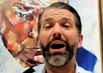 “우크라 용돈 끊기기 38일 전” … 트럼프 장남, 취임 직후 우크라 지원 전격중단 시사