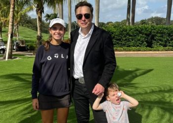 트럼프 손녀 카이 “머스크 삼촌”…친밀함 과시