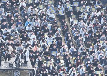 신천지 신도들 3만명 경기도청 앞 항의 집회..무슨일?