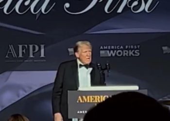 “트럼프 당선에 강달러 고착화…수개월 내 7% 오를 것”