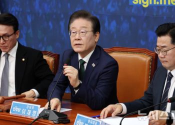 점입가경 민주당, “이재명은 신의 사제”