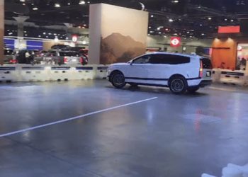 LA 오토쇼 첫 공개 ‘아이오닉 9’ 타보니 … “묵직하고 조용”(영상)