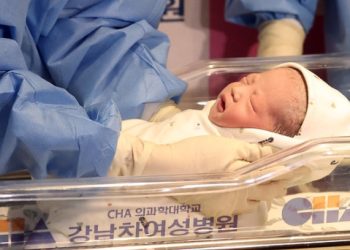 ‘출산율 반등 청신호’ 3분기 합계출산율 0.76명…10년만에 증가