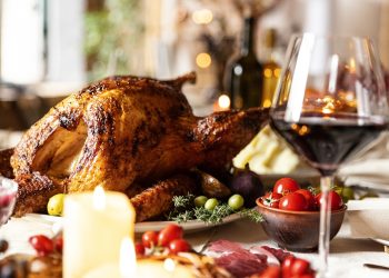 명절 밥상 싸움 날라… 미국인 71% “추수감사절 정치 얘기 안해”