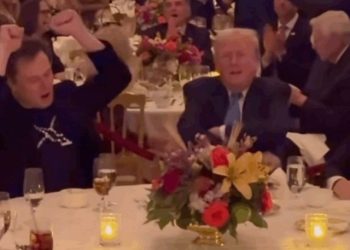 멜라니아도 제쳤다…트럼프 옆자리 꿰찬 머스크 ‘실세 인증’