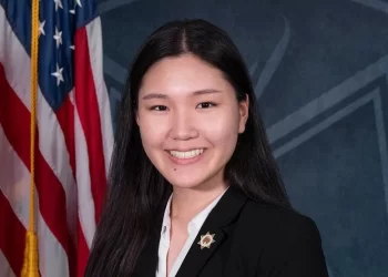 [화제] 17세 한인 최연소 변호사 … 18세 검사된 피터 박 여동생