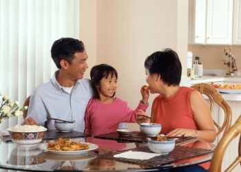 딸이 너무 예뻐서 아내 불륜 의심했더니…진실은 더 충격