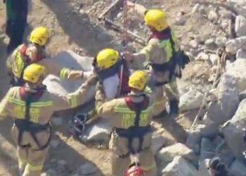 이스트 LA 지역 터널 갇힌 여성 긴급 구조