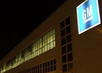 “트럼프의 관세, 미국 자동차 기업 등에 더 큰 고통”