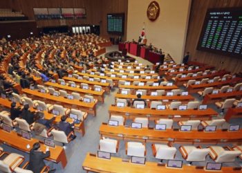 민주 ‘윤석열 탄핵·김건희 특검’ 7일 동시 표결 …여 ‘반대당론’