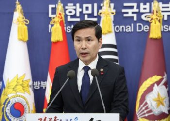 국방차관 “2차 계엄정황 사실 아니다 … 절대 수용 안 해”