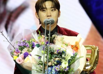 김도영, 생애 첫 골든글러브로 최다 득표율 … 최형우 최고령 수상