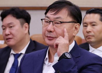 이화영, 2심 징역 7년8월…이재명 방북비 대납인정