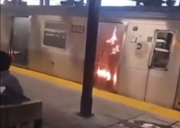 [충격] 뉴욕 지하철서 잠든 여성, 불 태워 살해 … “사람에게 저지른 가장 타락한 범죄”(영상)