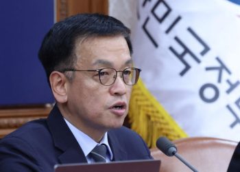 최상목 “헌법재판관 2명 임명 결정”…’쌍특검법’은 거부권 행사