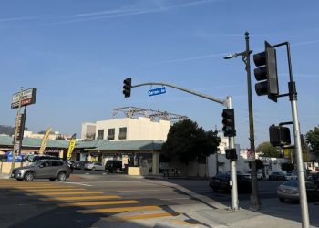 ‘보행자 사고 빈발’ 한인타운 올림픽-세라노, 신호등 설치