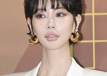 알아보기 힘들어진 외모 .. 클라라 맞아?