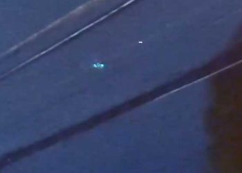 정체 불명 미스터리 드론 공포 확산