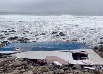 팔로스버디스 해안서 뒤집힌 낚시보트 발견 … 50대 남성 2명 실종