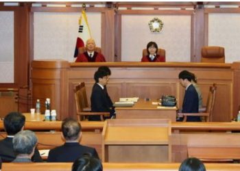 민주, 윤 탄핵사유에서 ‘내란죄 철회’ … 윤측” 탄핵 무효”