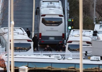 차벽 세우고 철조망 칭칭…’철통방어’ 나선 경호처