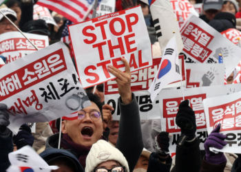 “윤석열 지지자들, 왜 트럼프 모자를 썼나? “… CNN 주목한 모습