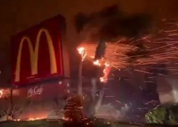 LA산불 사망자 11명으로 늘어 … 이튼 산불 사망 6명(영상)