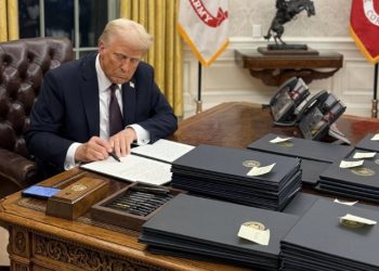 ‘불체자 자녀 출생시민권’ -‘원정출산 시민권’ 모두 즉각 폐지 … 트럼프, 행정명령 폭탄투하