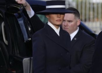 킴 카다시안 인스타 팔로워 15만명 이탈 … 이 사진 때문