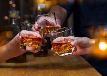 미 의무총감 “‘음주가 암 유발’ 경고문 붙여야”