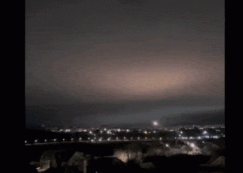 러시아 방공미사일, 주택가서 우크라 드론 격추(영상)