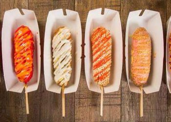 한국식 핫도그 인기몰이 … 일리노이에 첫 전문점 ‘투핸즈 프레시’