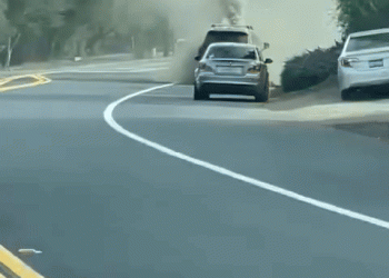 [이런일도] 전기차 화재로 오하이 주택가 대피령(영상)