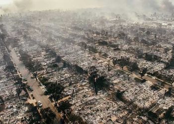 건물 1천여채 불 타… LA 최고부촌 팰리세이즈 순식간 잿더미 … “산불지옥 보는듯”(영상)