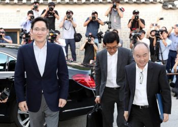 이재용-손정의-올트먼, 역사적 3자 회동 …AI 같이 키운다