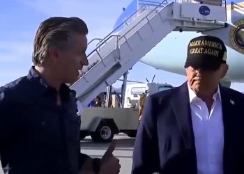 뉴섬 지사, 트럼프 상대 소송비 5천만달러 책정 법안 서명