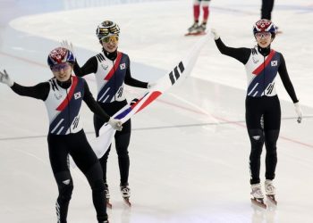 ‘세계 최강’ 쇼트트랙, ‘화려한 피날레’ 꿈꾼다.. 첫날 금 싹쓸이