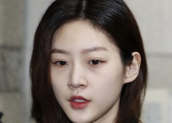 배우 김새론, 자택서 숨진 채 발견, 24세 … 음주운전 3년 만 복귀 시도 중