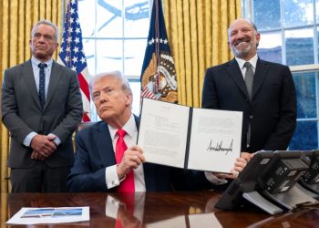 500만 달러 ‘영주권 골드카드’ 3월부터 판매 …투자이민 전면폐지 “부자들 미국 오라”