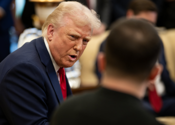 사상 최악 정상회담 대참사 …  트럼프, “무례하다. 떠나라” 회담 파국