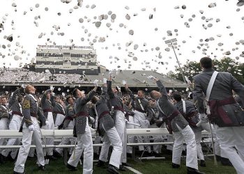 미 육사 웨스트포인트, 한인 생도 클럽 폐쇄 … 인종, 민족, 성 배경 사교클럽 전면금지