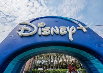 디즈니+ 가입자 감소 시작 …매출은 증가