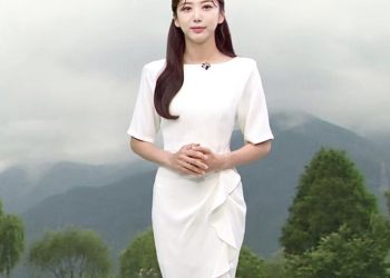 故 오요안나 가해자 지목 기상캐스터, ‘직장괴롭힘 금지영상’ 촬영