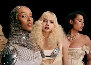 블랙핑크 리사, 아카데미 시상식서 축하무대