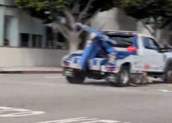 밸리 지역 도심서 도난 토잉트럭, 경찰과 추격전