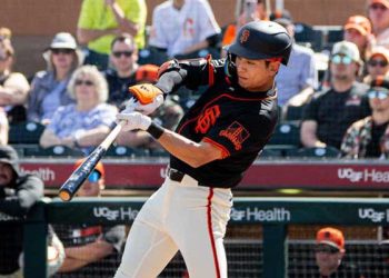 이정후가 돌아왔다 ….시범경기서 첫 홈런