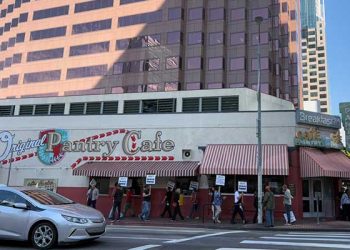 LA 다운타운 명물 ‘팬트리 카페’ 폐업 위협 … 노조 강력 반발