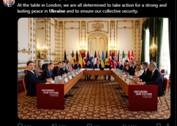 “영국-프랑스 정상, 우크라 한달 휴전안 제안”