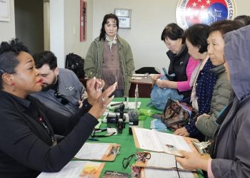 LA메트로, 한인타운 시니어센터서 탭카드 발급