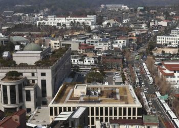 감사원장·검사 3인 탄핵 13일 결론… 윤·한 선고 늦어지나